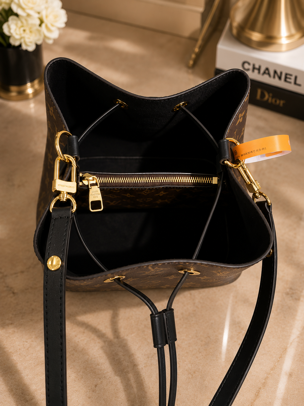 Louis Vuitton NeoNoe MM Monogram Canvas Black Leather Bucket Bag Crossbody Shoulder Bag