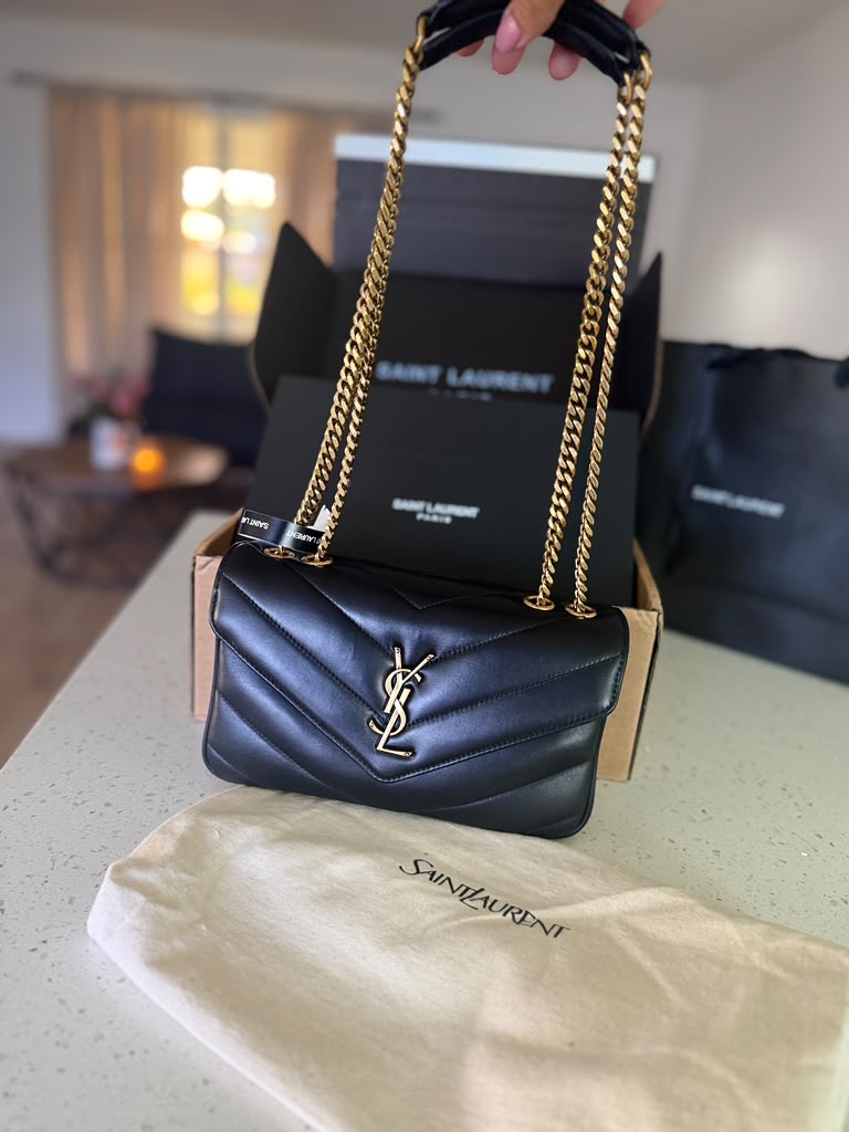 Saint Laurent Large Envelope Bag – Black Chevron Leather