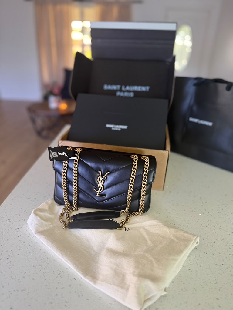 Saint Laurent Large Envelope Bag – Black Chevron Leather