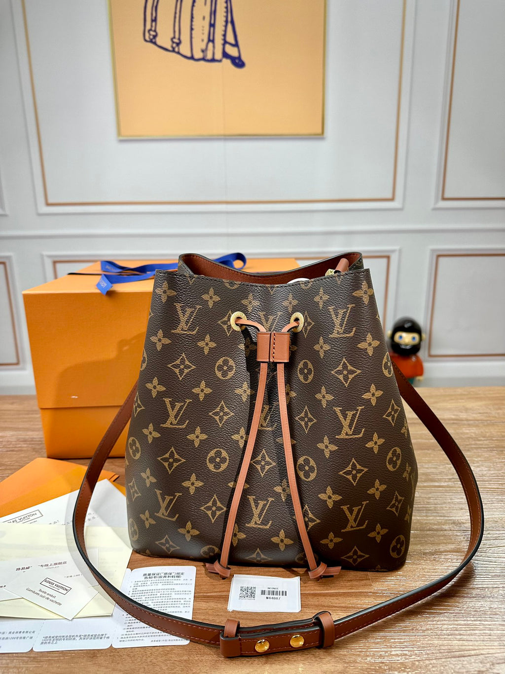 Louis Vuitton NeoNoe MM Monogram Canvas Black Leather Bucket Bag Crossbody Shoulder Bag